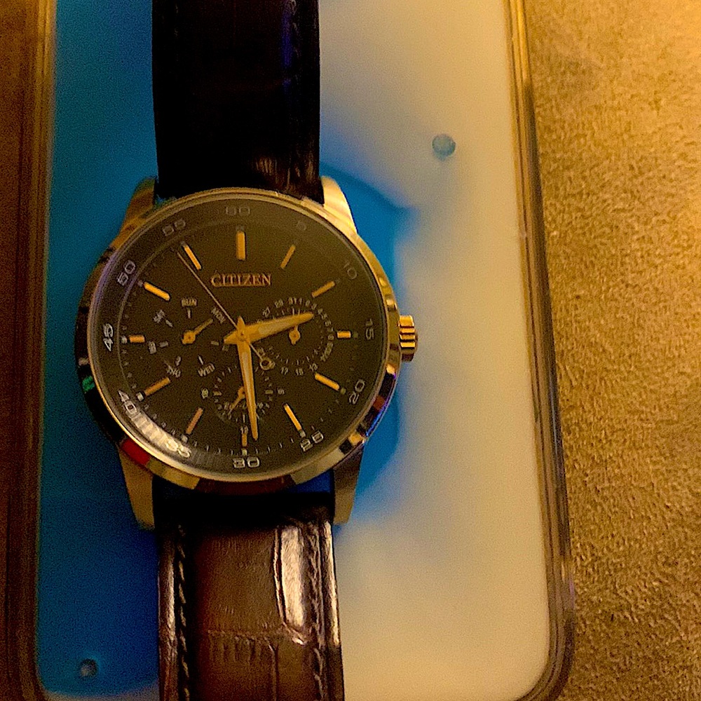 Men’s ECO drive watch one charge 6/ month operating time solar CITIZEN